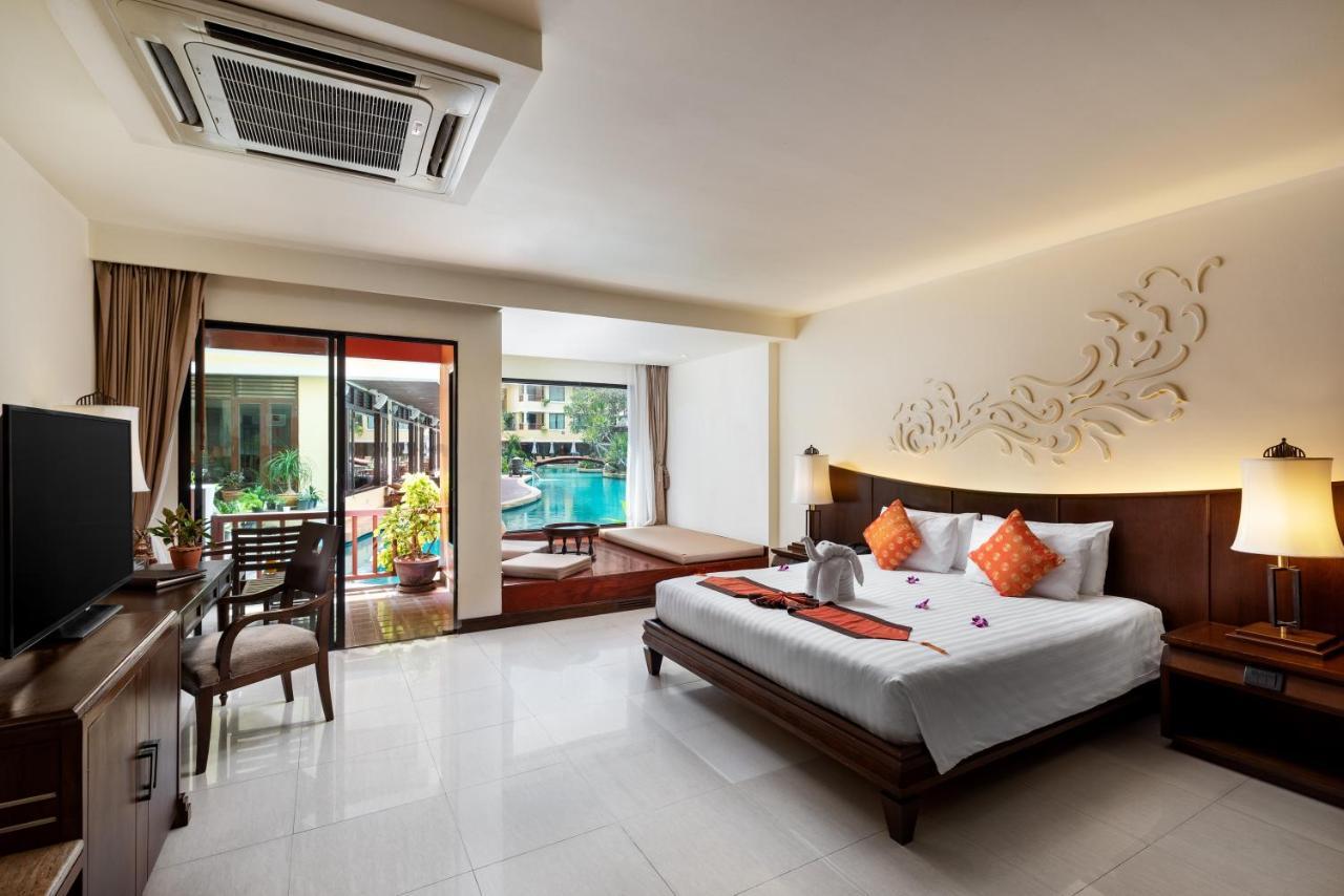 Double or Twin Room Pool Access,925874752:JPEG
